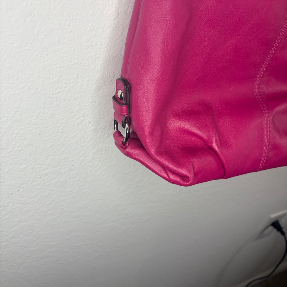 Coach Purse Crossbody F15064 Magenta Pink Leather Slouchy Zipper Bag - Picture 2 of 14